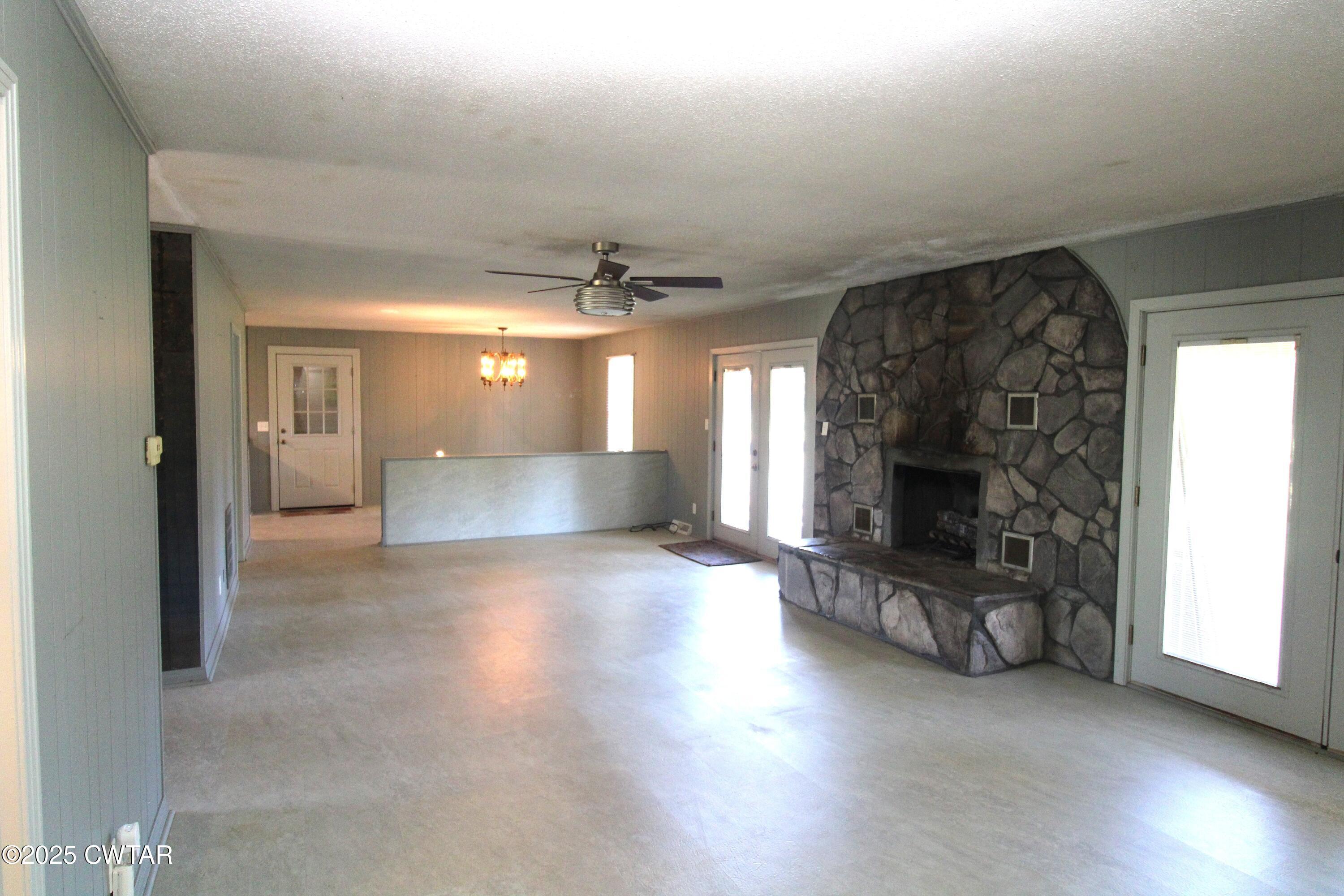4810 Saltillo Road Saltillo, TN 38370 - Photo 5 of 25 LivingArea