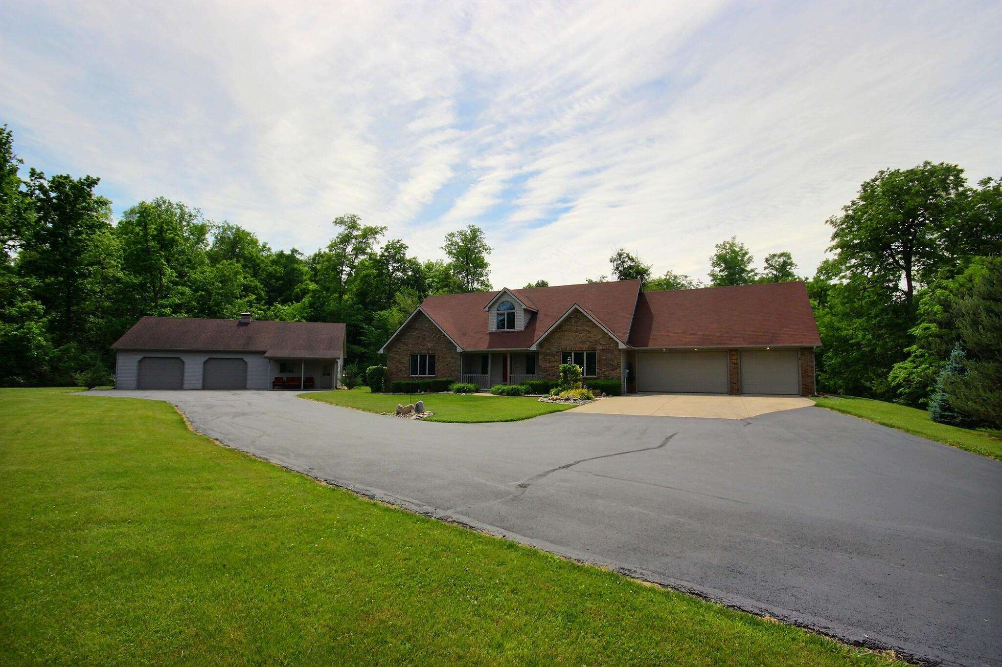 15436 Indianapolis Road Yoder, IN 46798 - Photo 3 of 36