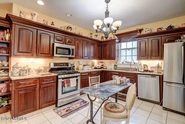 $1,750,000 | 1704 Market Street, Wilmington, NC 28403