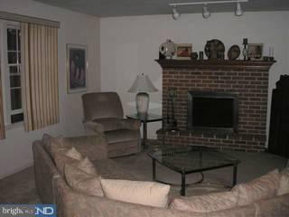 29 Flint Ridge Drive Reading, PA 19607 - Photo 4 of 6
