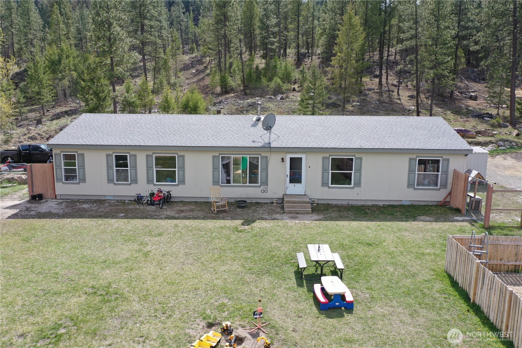 722 Aeneas Valley Road Tonasket, WA 98855 - Photo 4 of 36