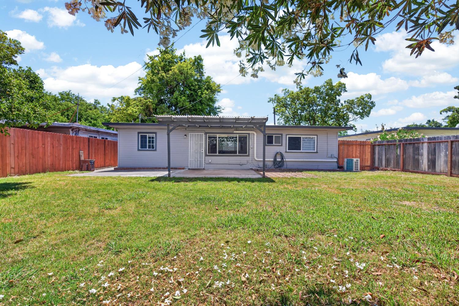 1921 Calhoun Way Stockton, CA 95207 - Photo 30 of 35