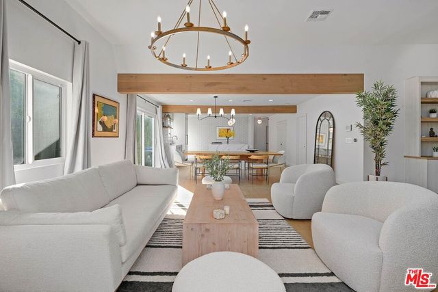 $1,995,000 | 1155 South Rimpau Boulevard, Los Angeles, CA 90019