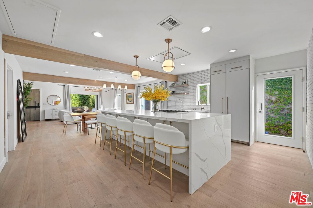 1155 South Rimpau Boulevard Los Angeles, CA 90019 - Photo 16 of 45