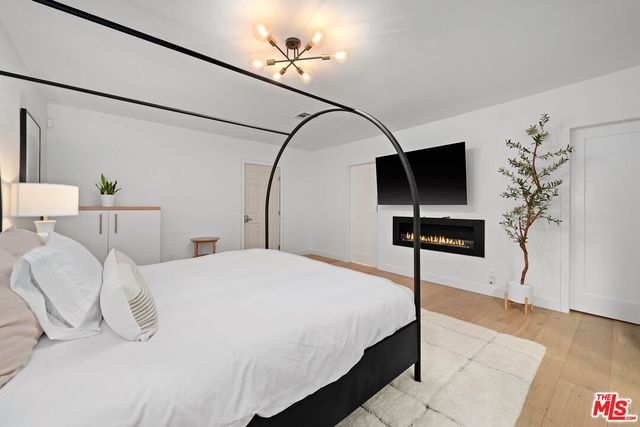 $1,995,000 | 1155 South Rimpau Boulevard, Los Angeles, CA 90019