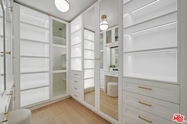 $1,995,000 | 1155 South Rimpau Boulevard, Los Angeles, CA 90019