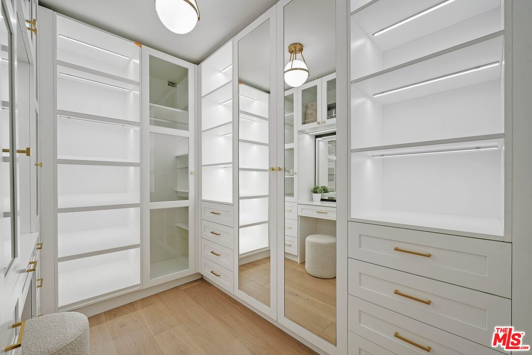 1155 South Rimpau Boulevard Los Angeles, CA 90019 - Photo 21 of 45