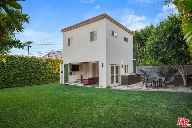 $1,995,000 | 1155 South Rimpau Boulevard, Los Angeles, CA 90019