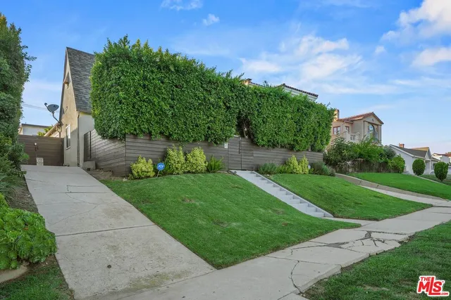 $1,995,000 | 1155 South Rimpau Boulevard, Los Angeles, CA 90019