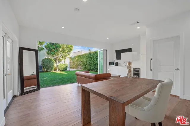 $1,995,000 | 1155 South Rimpau Boulevard, Los Angeles, CA 90019