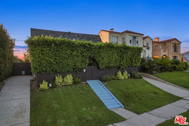 $1,995,000 | 1155 South Rimpau Boulevard, Los Angeles, CA 90019
