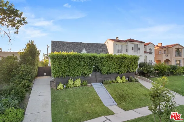 $1,995,000 | 1155 South Rimpau Boulevard, Los Angeles, CA 90019