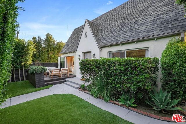 $1,995,000 | 1155 South Rimpau Boulevard, Los Angeles, CA 90019