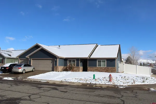 $579,000 | 3200 Ravens Crest Drive, Montrose, CO 81401