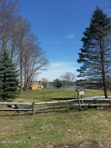 4 Ridge Avenue Pittsfield, MA 01201 - Photo 11 of 12 20140417_121216