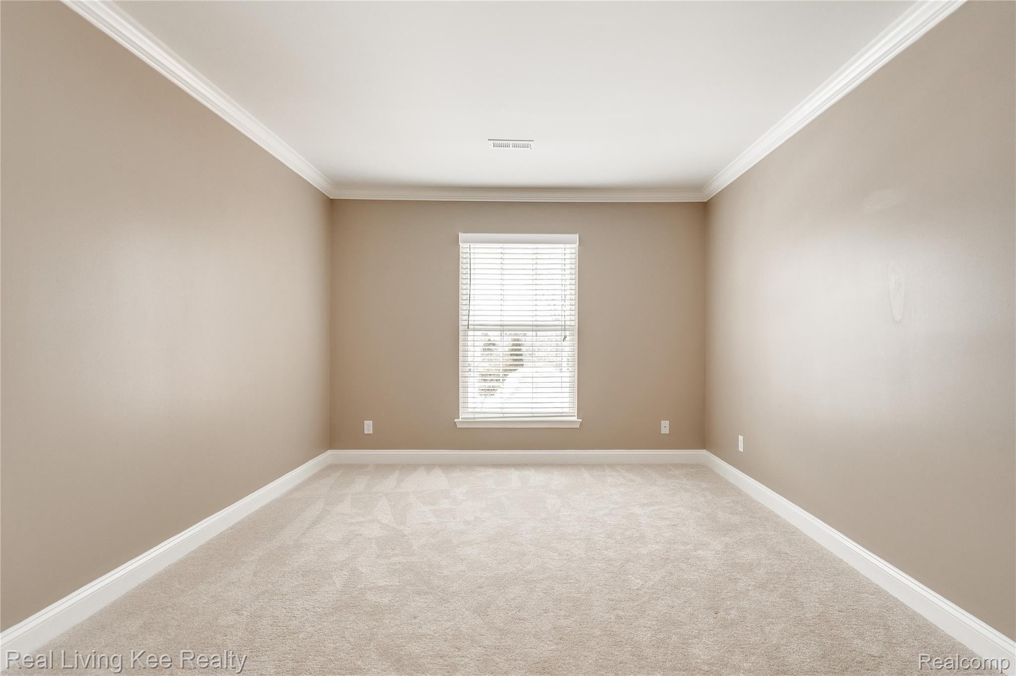 3601 Tremonte Circle Rochester, MI 48306 - Photo 32 of 44 Interiors (33 of 38).jpg