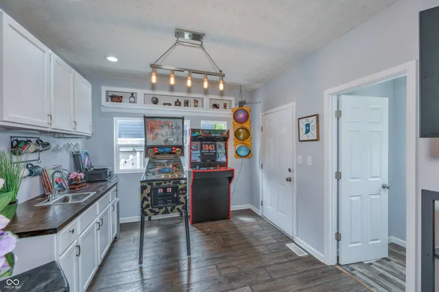 $278,900 | 964 Tecumseh Street, Indianapolis, IN 46201