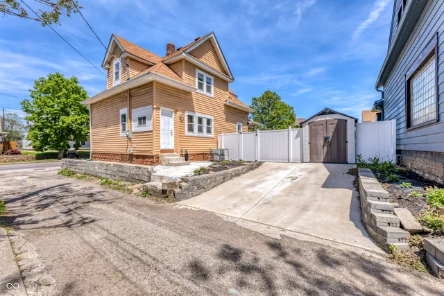 $278,900 | 964 Tecumseh Street, Indianapolis, IN 46201