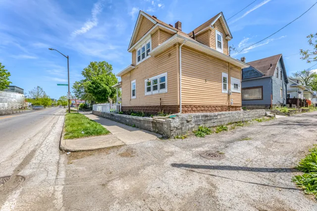 $278,900 | 964 Tecumseh Street, Indianapolis, IN 46201