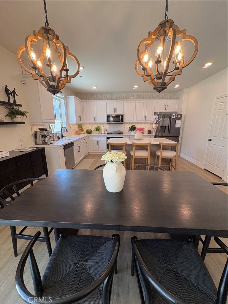 7664 Sweet Rnch Circle Riverside, CA 92507 - Photo 10 of 29 Dining room lighting