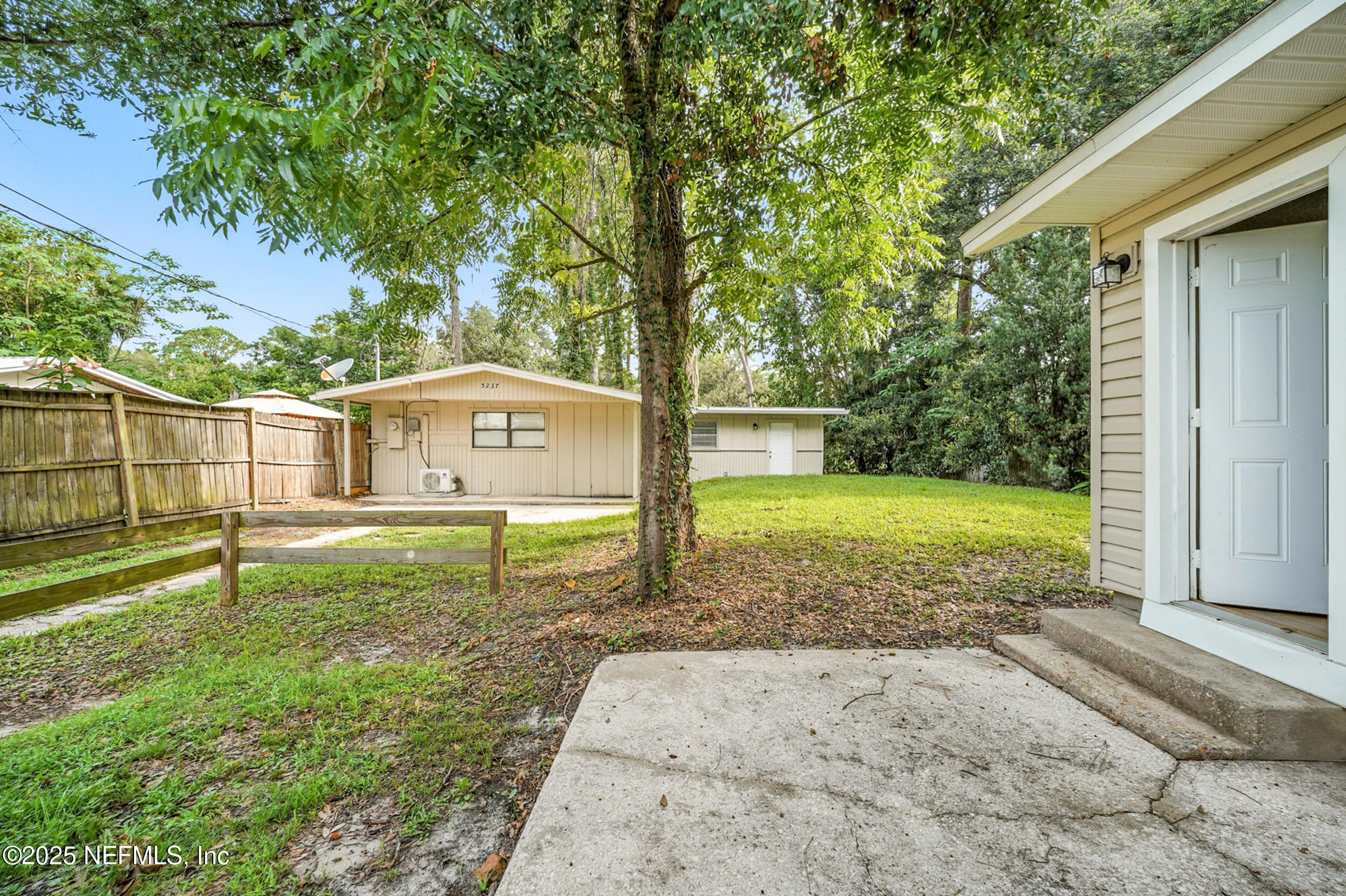 5239 Cruz Road Jacksonville, FL 32207 - Photo 20 of 33 20_Back Patio