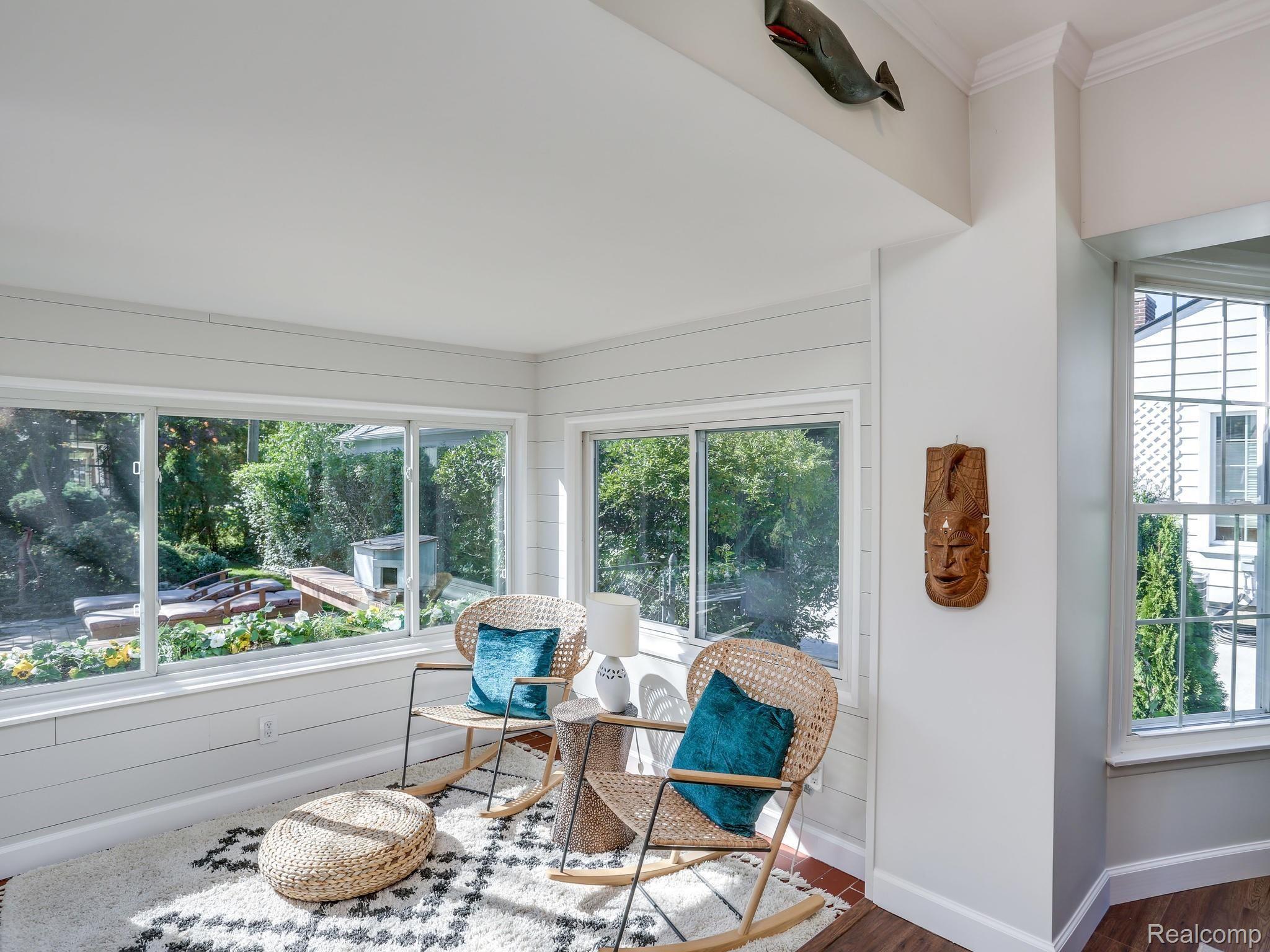 53 Vernier Road Grosse Pointe, MI 48236 - Photo 9 of 25 08.jpg