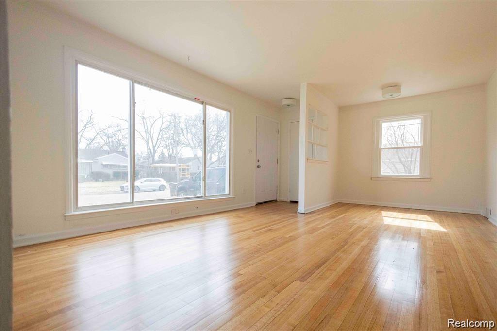 29746 Spring Arbor Drive Inkster, MI 48141 - Photo 4 of 21 3L0A0300.jpg