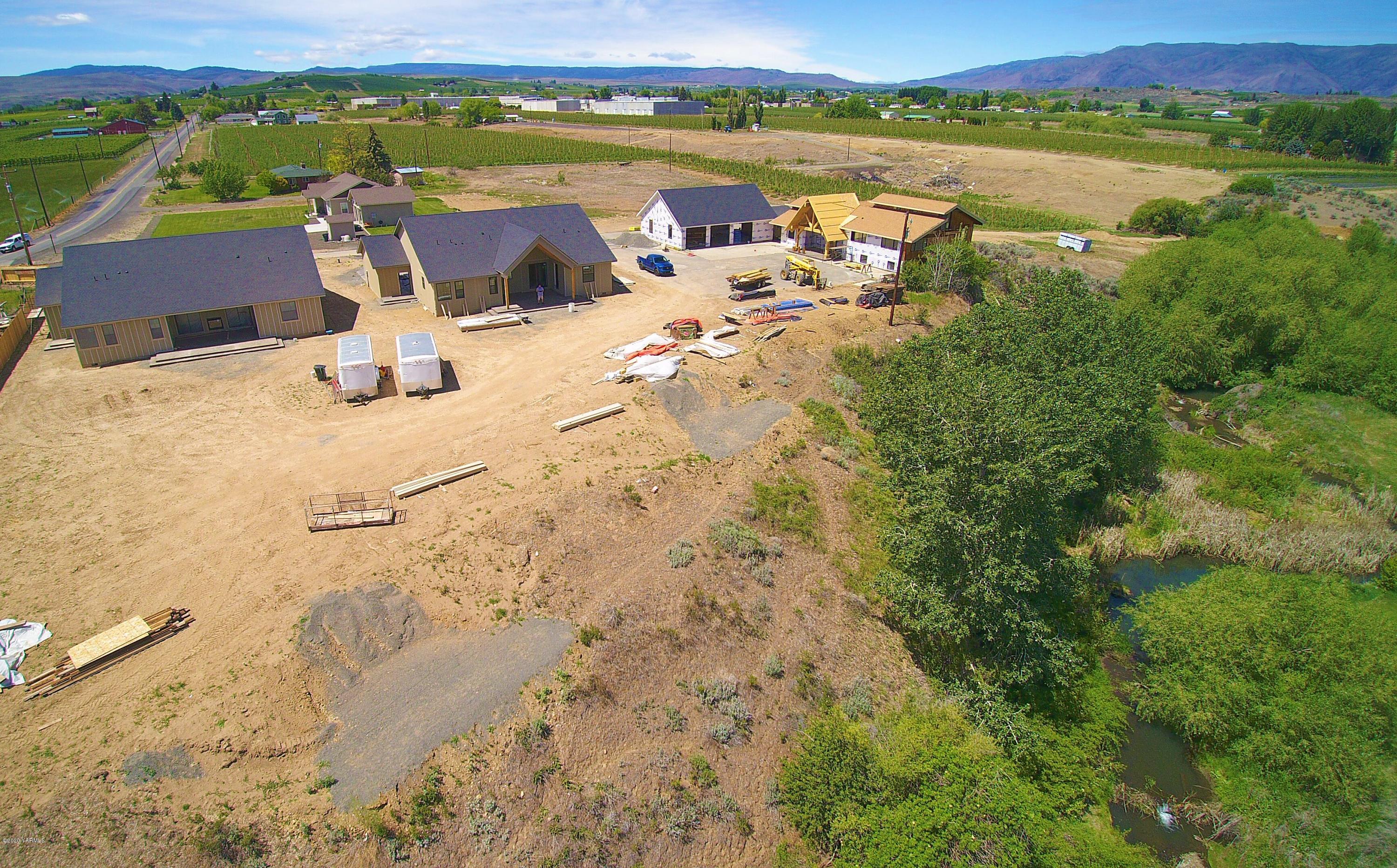 489 Elliott Road Cowiche, WA 98923 - Photo 10 of 10 a view of lake with mountain view