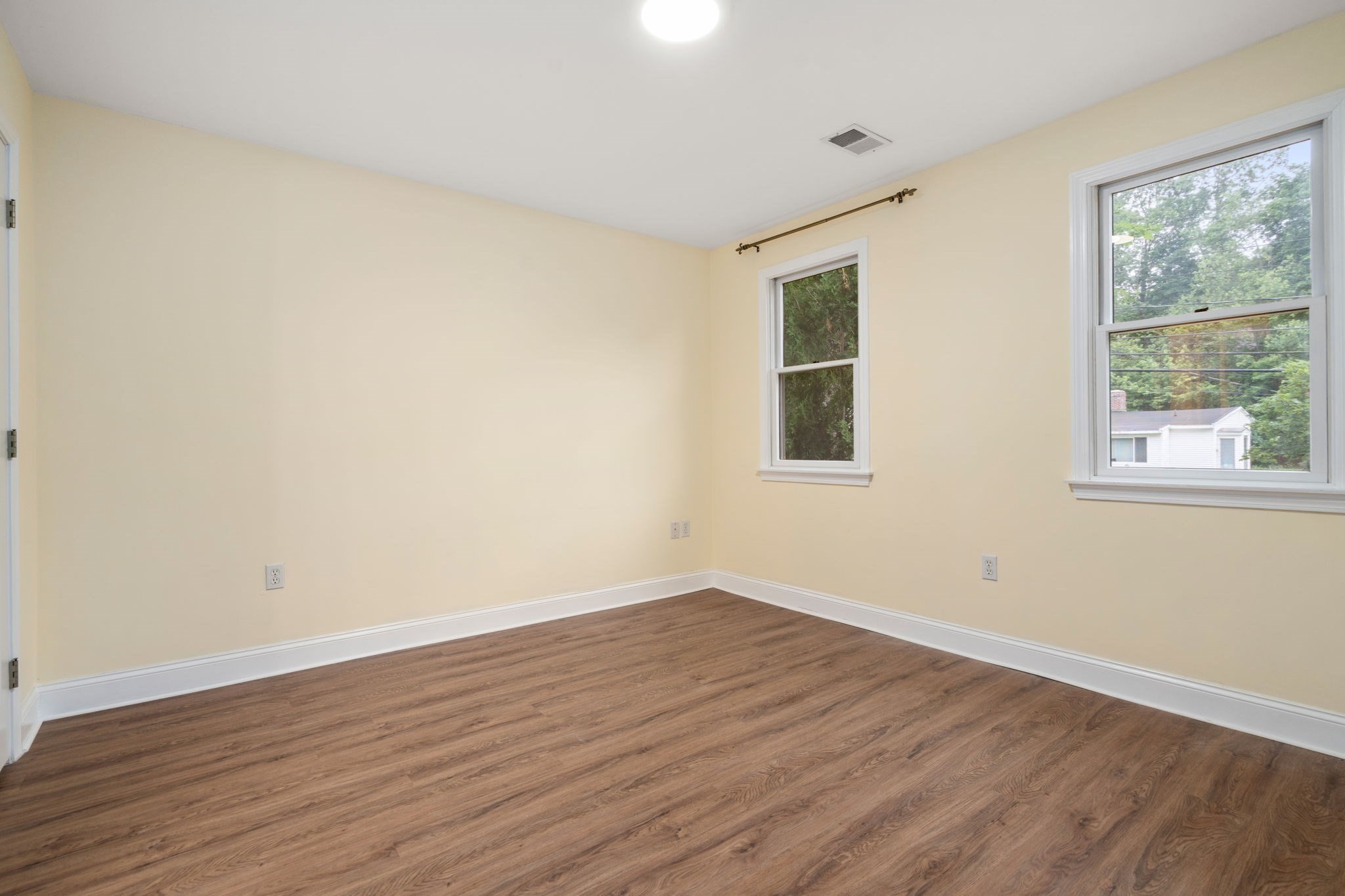 142 Hartman Road Newton, MA 02459 - Photo 32 of 42 Gallery Image 32