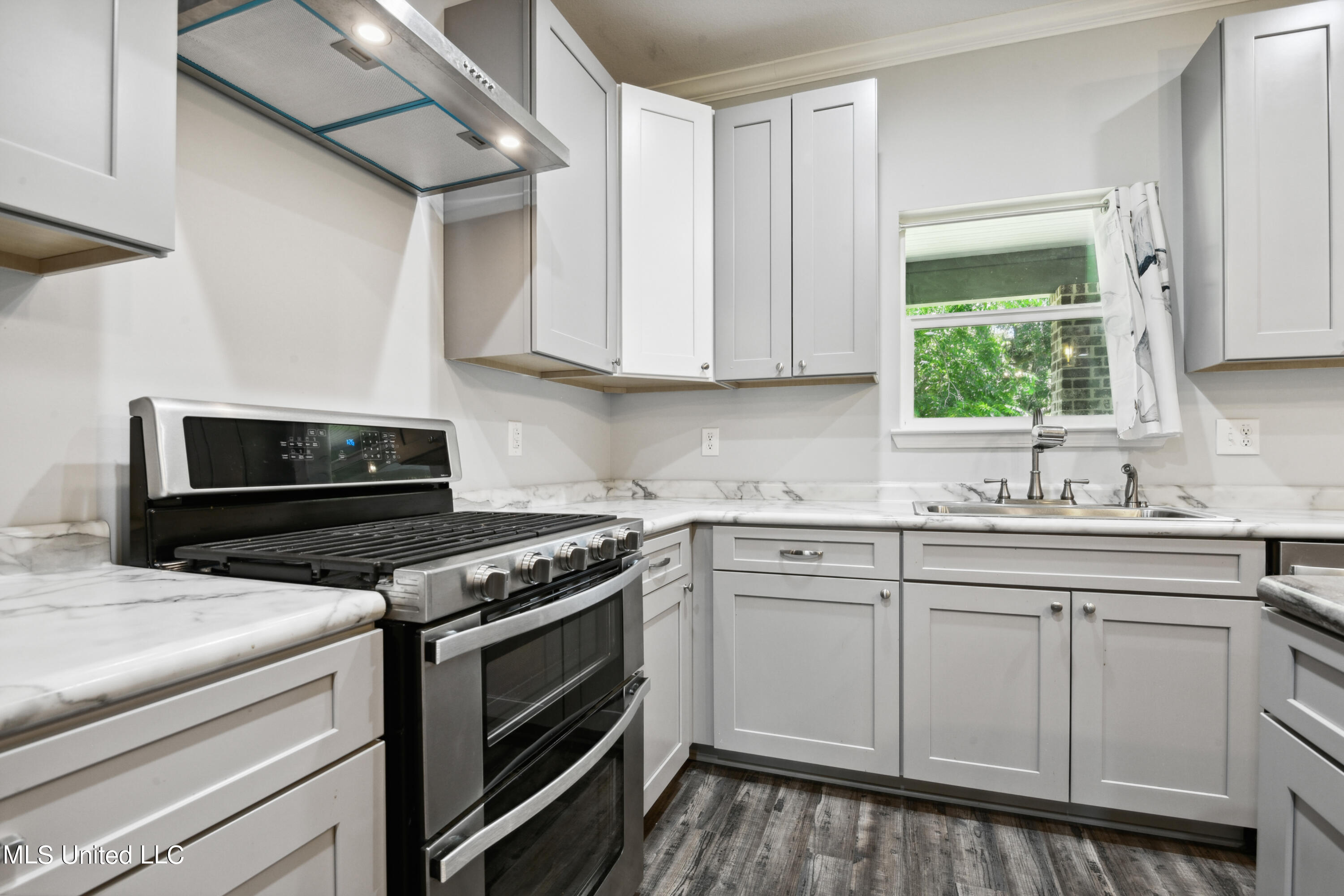 4300 Beatline Road Long Beach, MS 39560 - Photo 8 of 25 0008-008