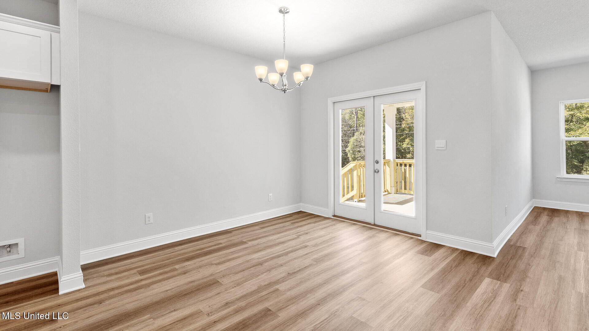18432 Spring Hill Drive Saucier, MS 39574 - Photo 12 of 29 Living Area