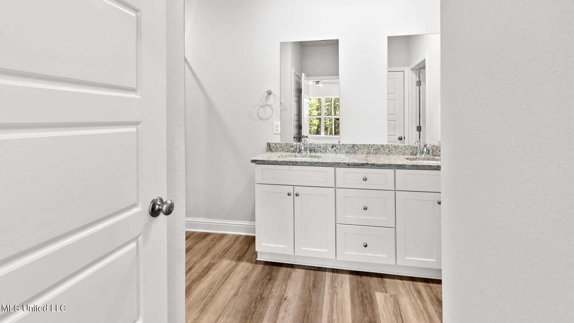 18432 Spring Hill Drive Saucier, MS 39574 - Photo 21 of 29 Primary Bathroom