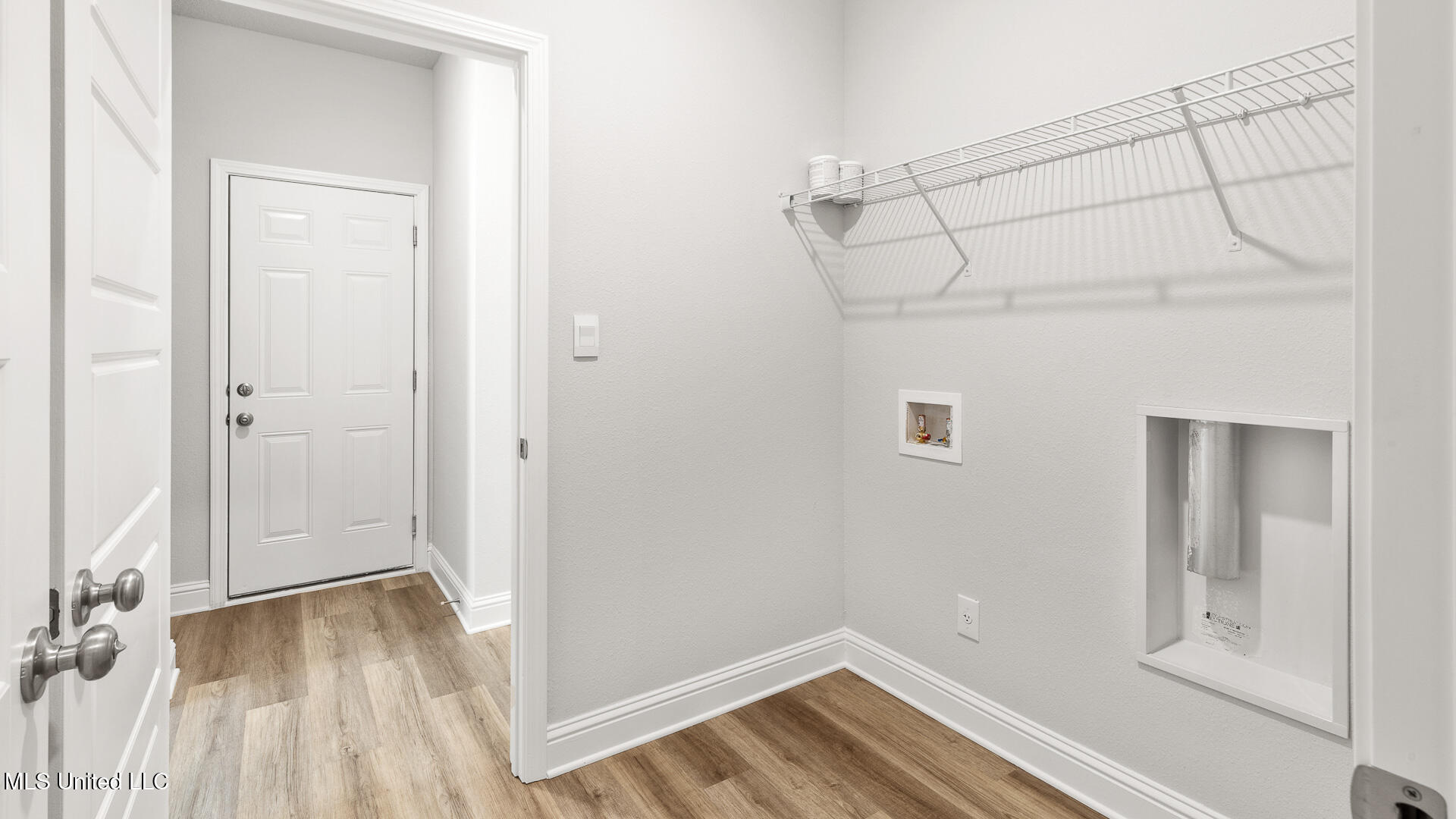 18432 Spring Hill Drive Saucier, MS 39574 - Photo 25 of 29 Laundry