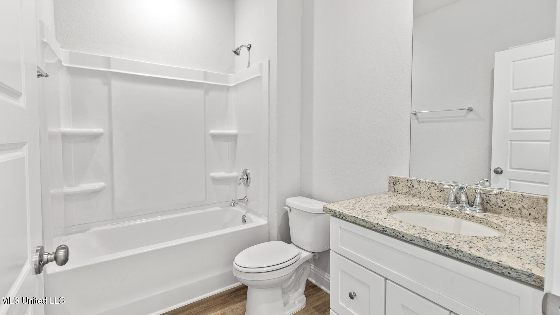 18432 Spring Hill Drive Saucier, MS 39574 - Photo 5 of 29 Bathroom