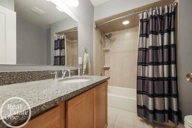 496 Shelbourne Road Grosse Pointe, MI 48236 - Photo 20 of 34 31338688-19.JPG