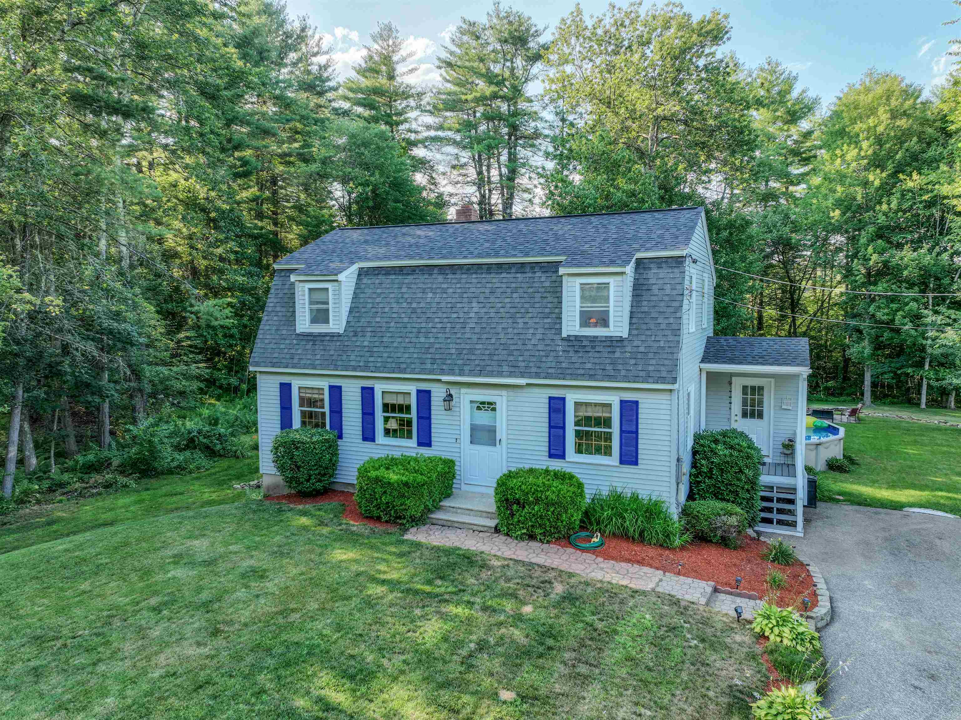 160 Warner Hill Road Derry, NH 03038 - Photo 1 of 37