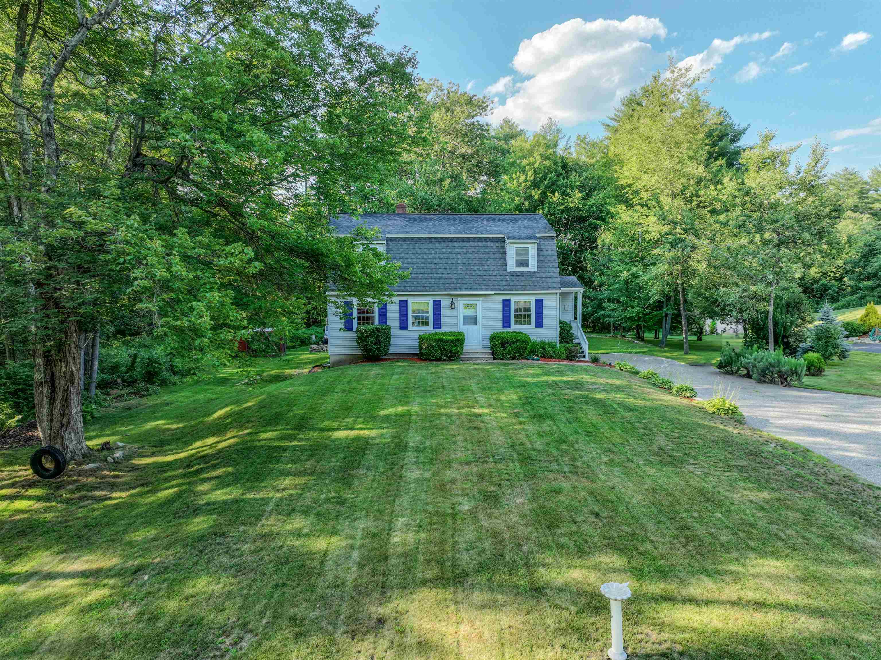 160 Warner Hill Road Derry, NH 03038 - Photo 2 of 37