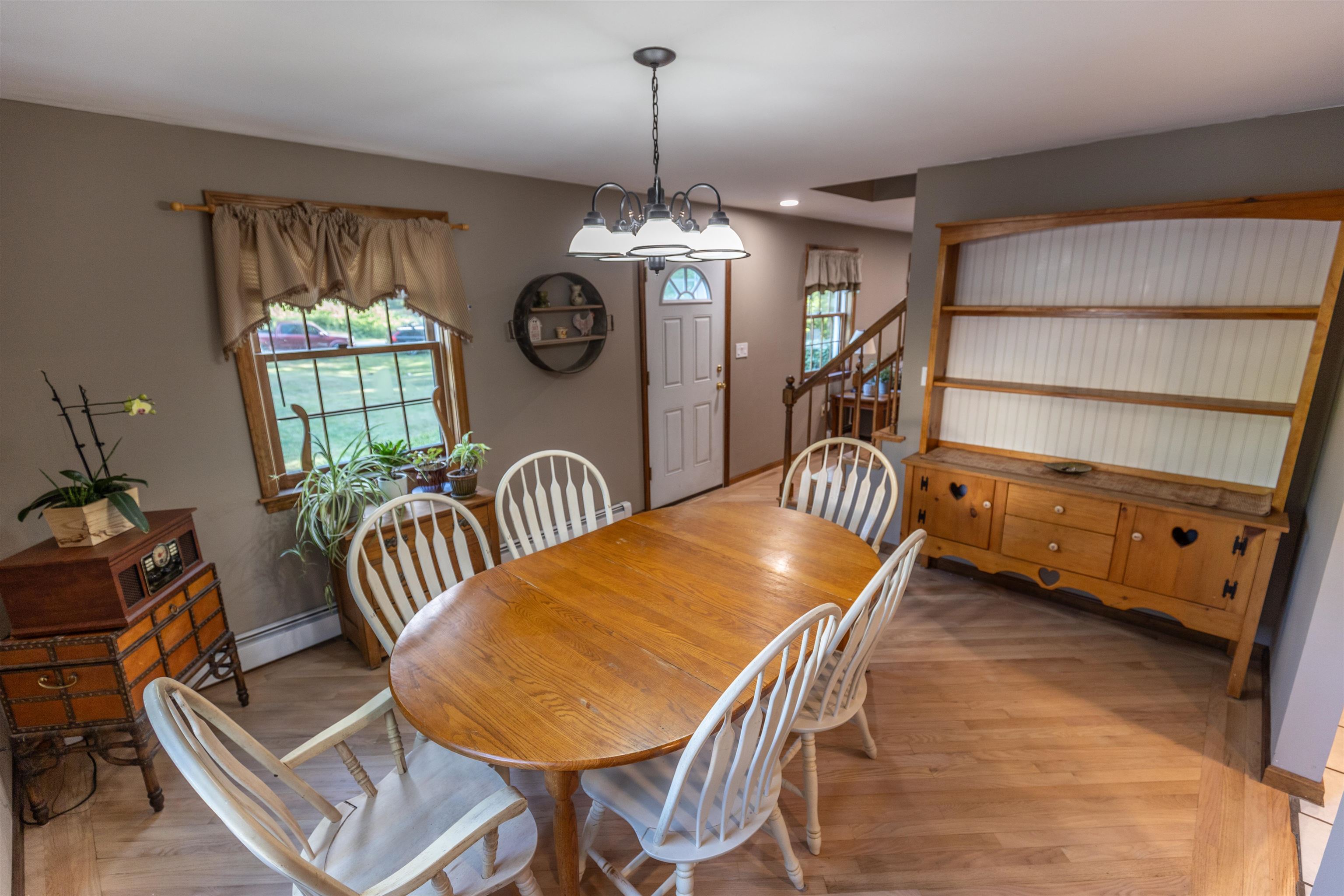 160 Warner Hill Road Derry, NH 03038 - Photo 10 of 37