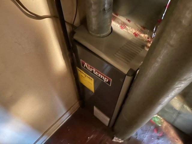 224 Butler Street Springdale, PA 15144 - Photo 6 of 14 a view of entryway