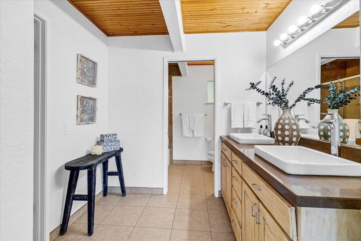 3560 Viola Drive Aromas, CA 95004 - Photo 28 of 42 a spacious bathroom with a sink and a mirror