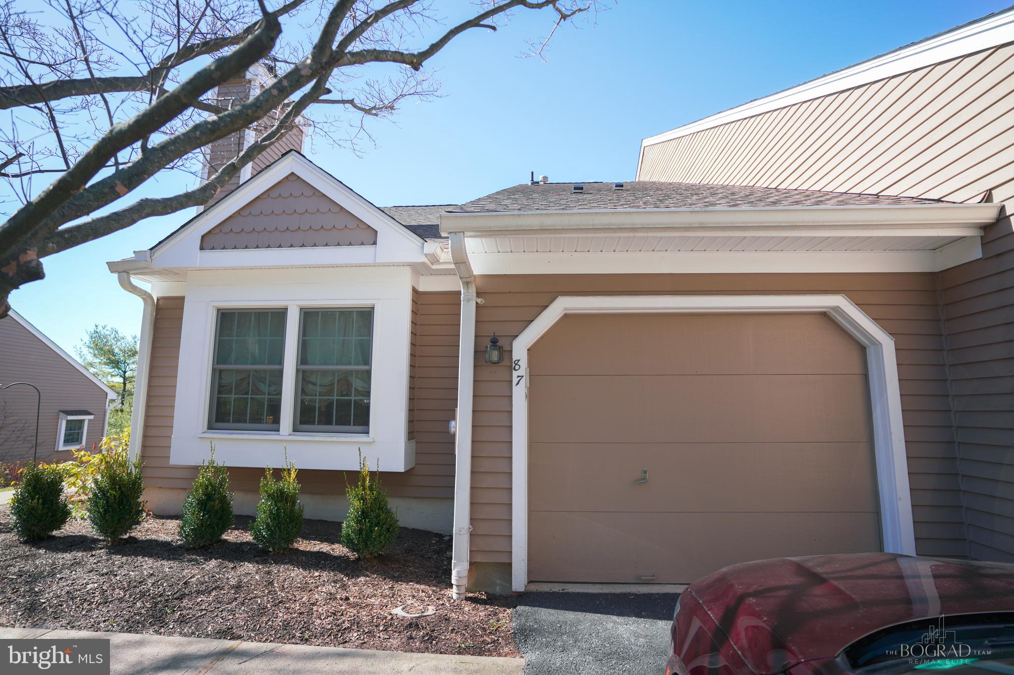 87 North Edgewood Road Bedminster, NJ 07921 - Photo 2 of 28