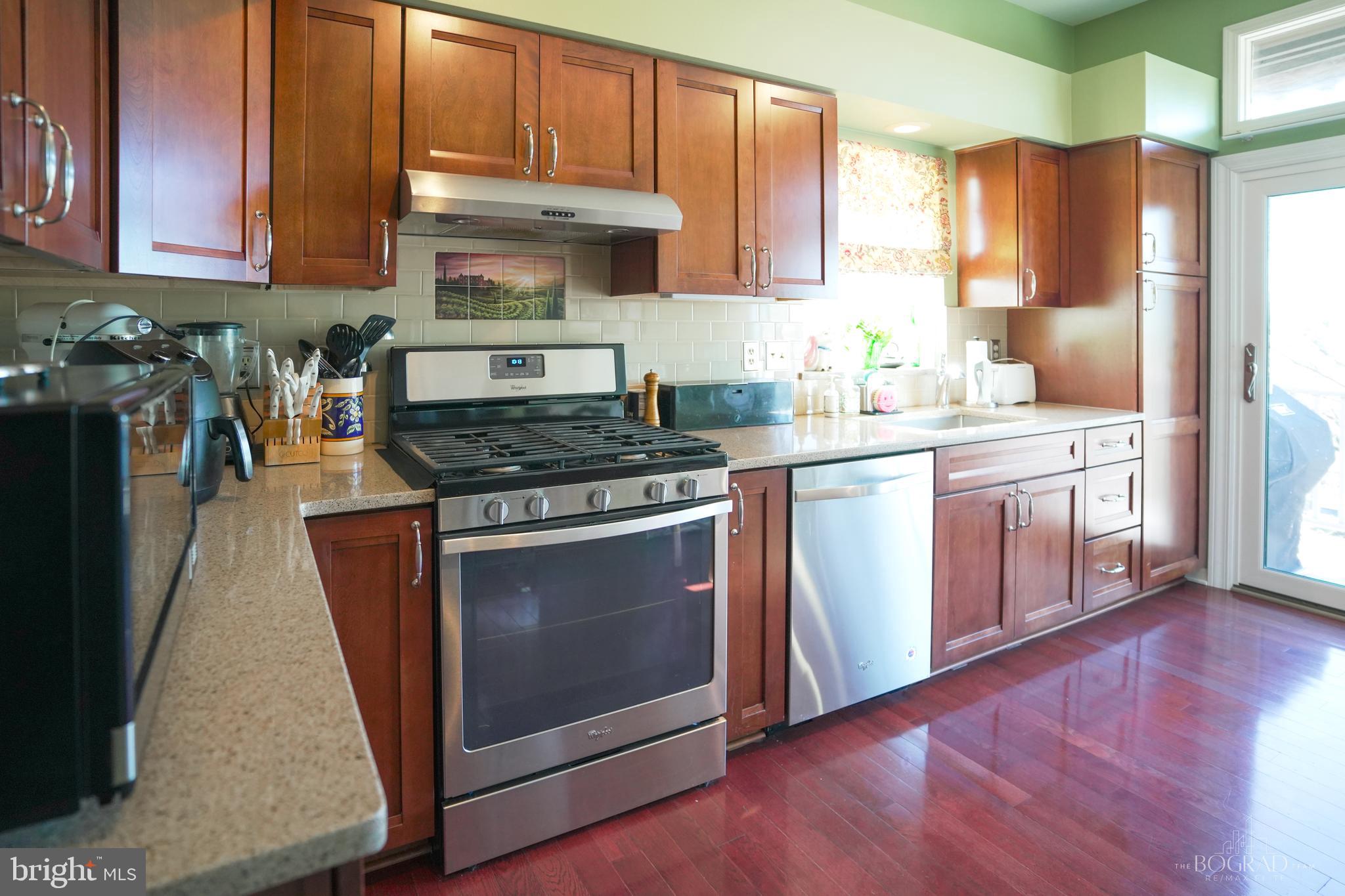 87 North Edgewood Road Bedminster, NJ 07921 - Photo 8 of 28