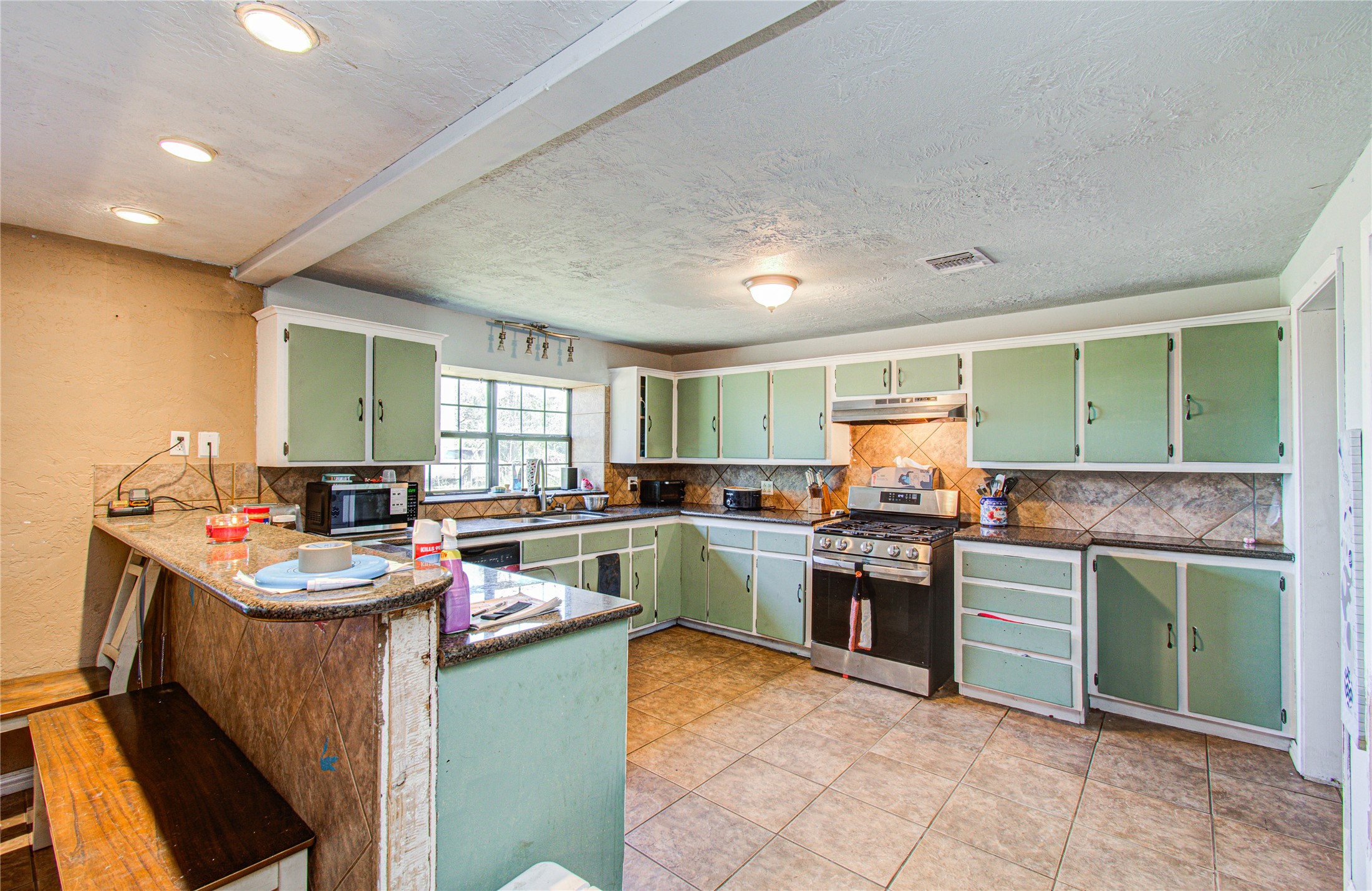 1246 Drymalla Road Cat Spring, TX 78933 - Photo 10 of 38