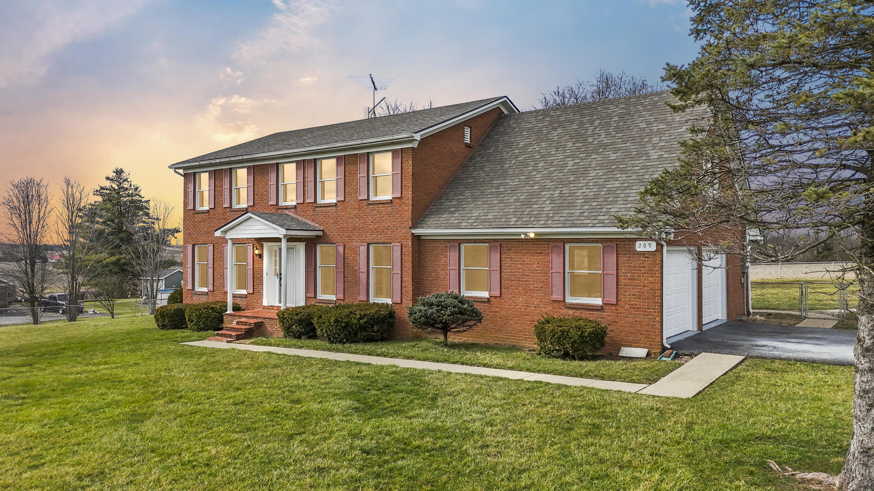 209 Oregon Road Salvisa, KY 40372 - Photo 2 of 52 DJI_20260226145040_0012_D_DTE