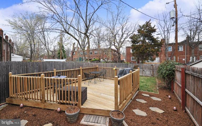 37 West Reed Avenue Alexandria, VA 22305 - Photo 18 of 18 Deck