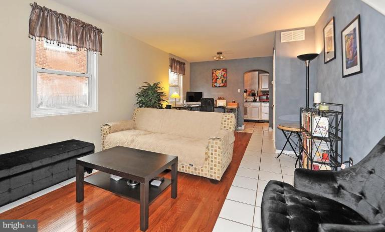 37 West Reed Avenue Alexandria, VA 22305 - Photo 6 of 18 Living Room