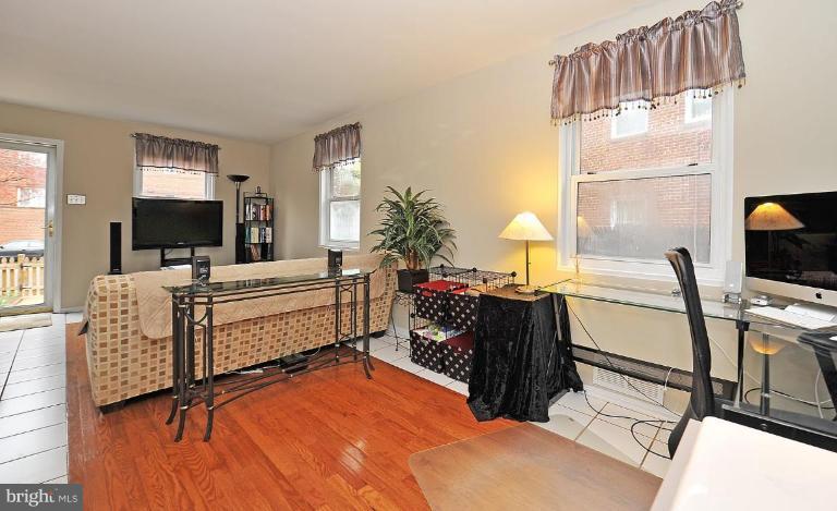 37 West Reed Avenue Alexandria, VA 22305 - Photo 8 of 18 Living Room #2