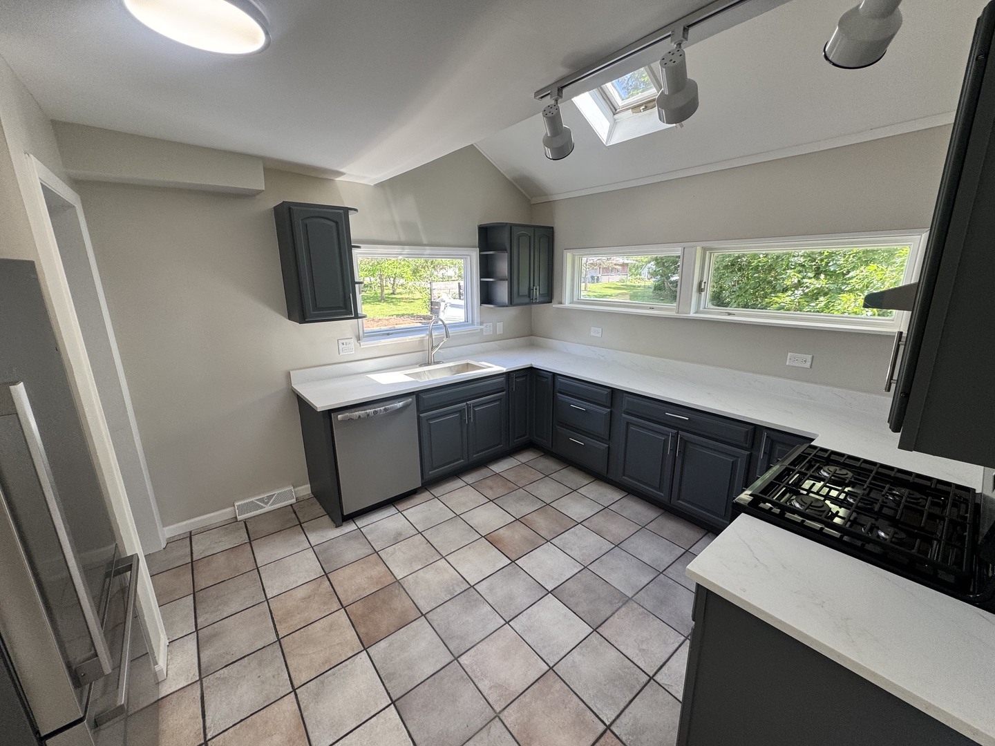 42145 North Kenosha Road Zion, IL 60099 - Photo 10 of 50