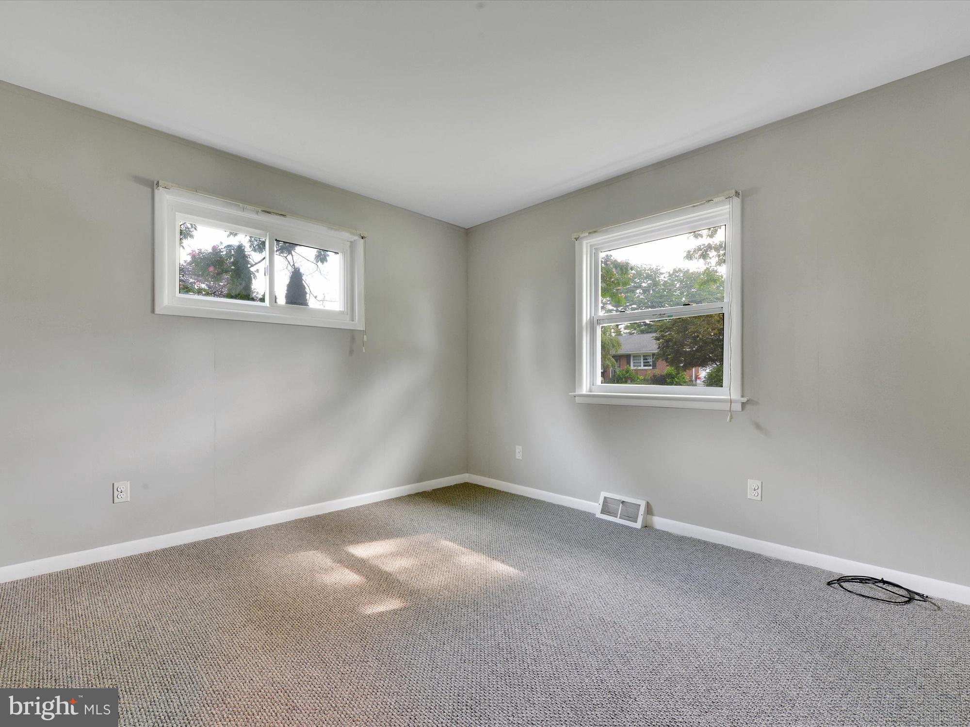 116 Elmwood Road Lancaster, PA 17602 - Photo 13 of 25 Bedroom 2