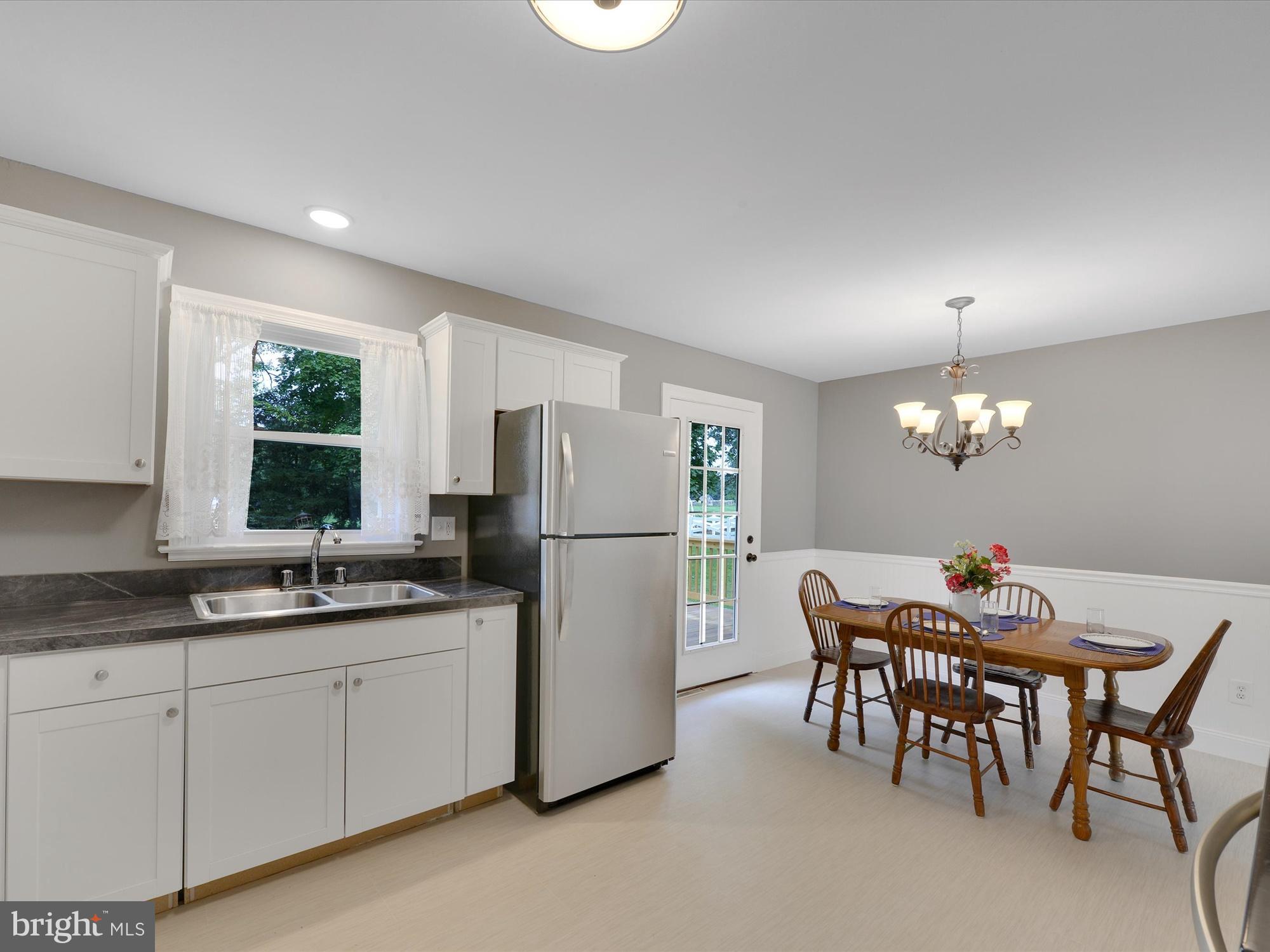 116 Elmwood Road Lancaster, PA 17602 - Photo 9 of 25 V4